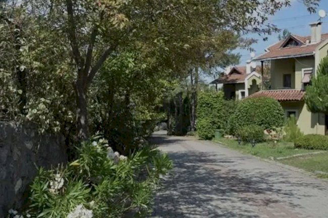 İstanbul un İçinde Dingin Bölgede Yeşillere Komşu Müstakil Yaşam Olanağı: Çamlıkent Villaları