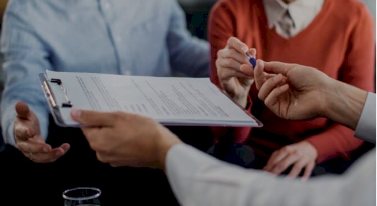 Kiralamayı yapan iki arkadaşsa kontratta üçüncü bir kefilin olması en doğru yaklaşımdır.
